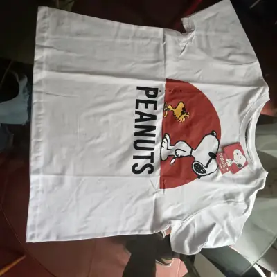 Polera blanca Peanuts Snoopy para mujer - miniatura 2