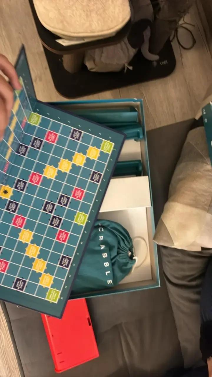 Juego de mesa Scrabble clásico - 4