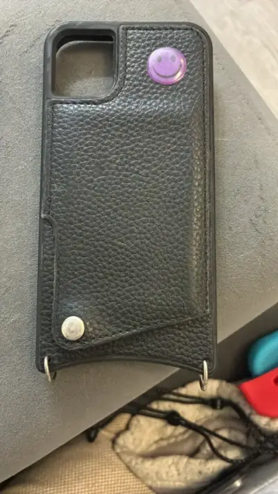 Set de carcasas para iPhone 11 en varios colores - miniatura 2