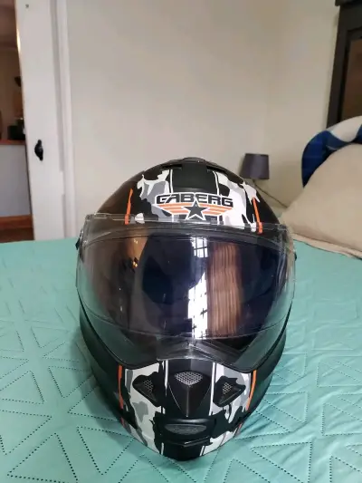 Casco de moto Caberg con diseño camuflaje - miniatura 2