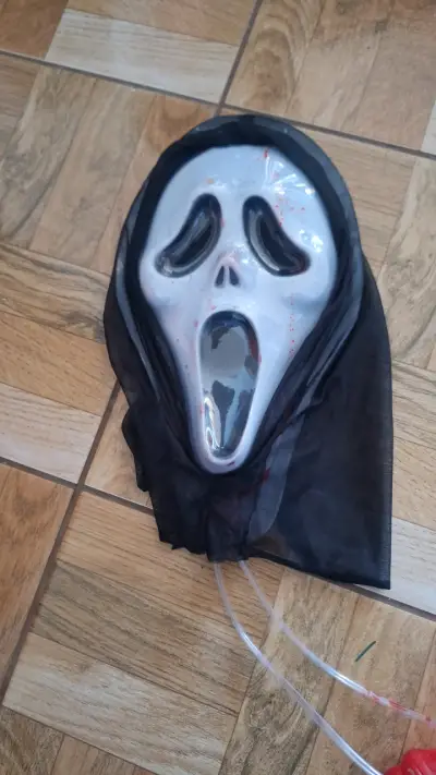 Máscaras de Halloween de terror con luces - miniatura 3