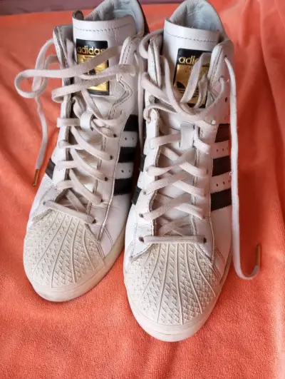Zapatillas Adidas Superstar Blancas con Plataforma - miniatura 1