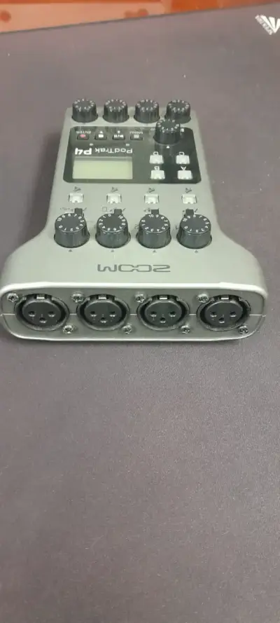 Grabadora de Audio Zoom PodTrak P4 con Múltiples Entradas - miniatura 3