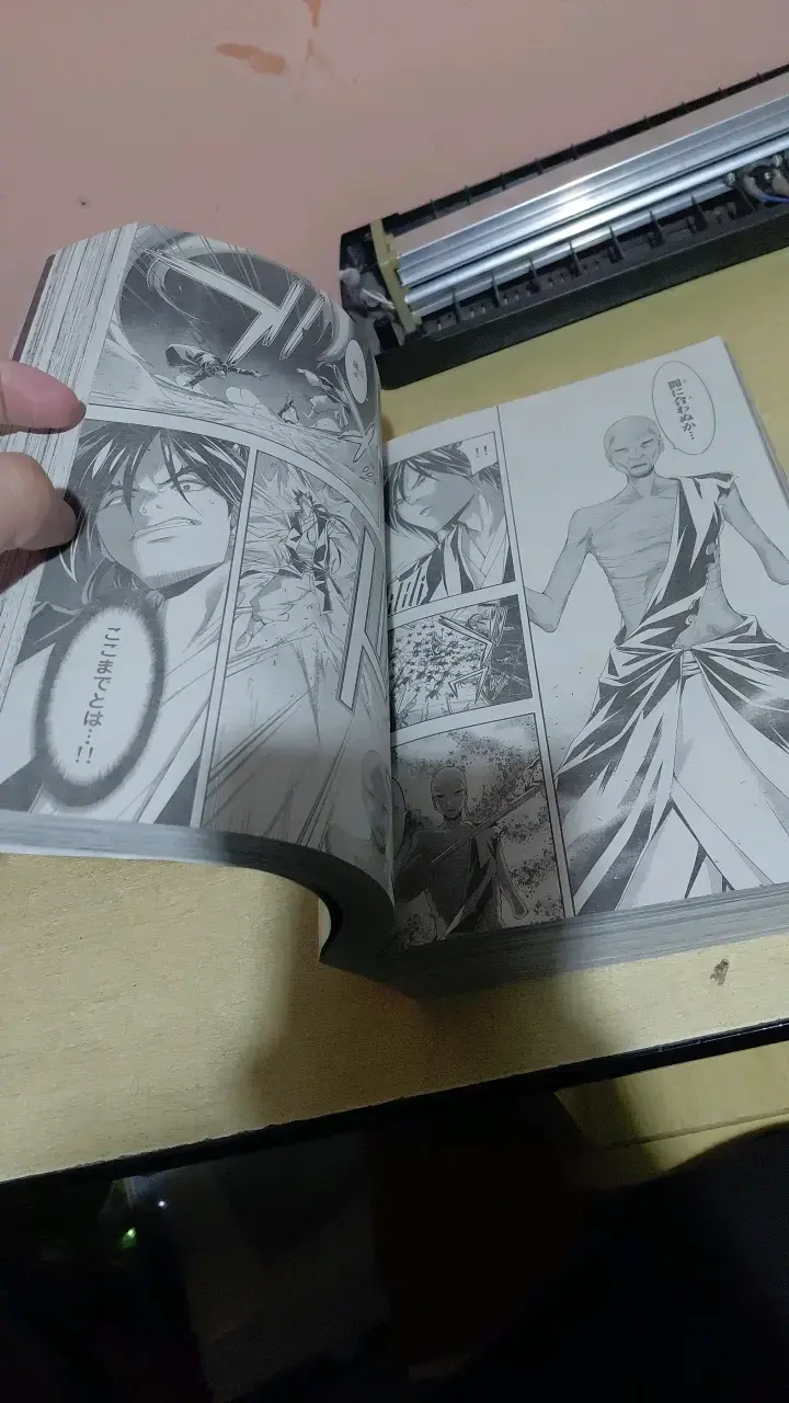 Revista Shonen Magazine con Ataque a los Titanes - 4
