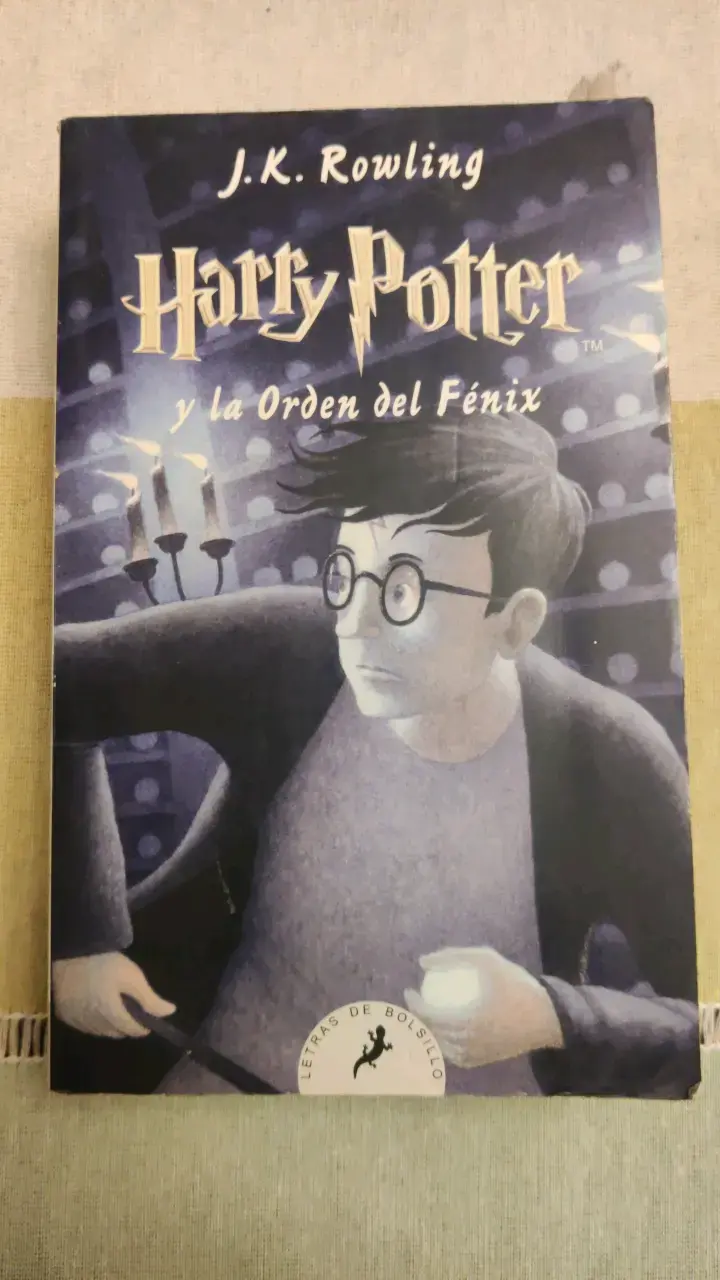Libro Harry Potter y la Orden del Fénix.