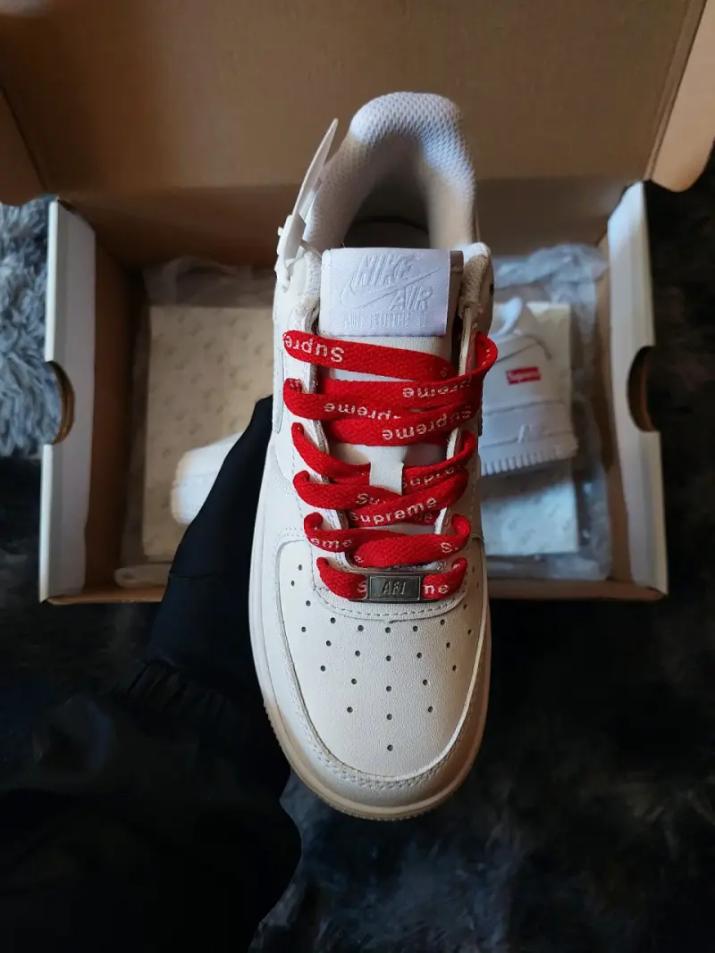 Zapatillas Nike Air Force 1 Supreme Blancas - 3