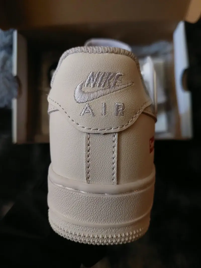 Zapatillas Nike Air Force 1 Supreme Blancas - 4