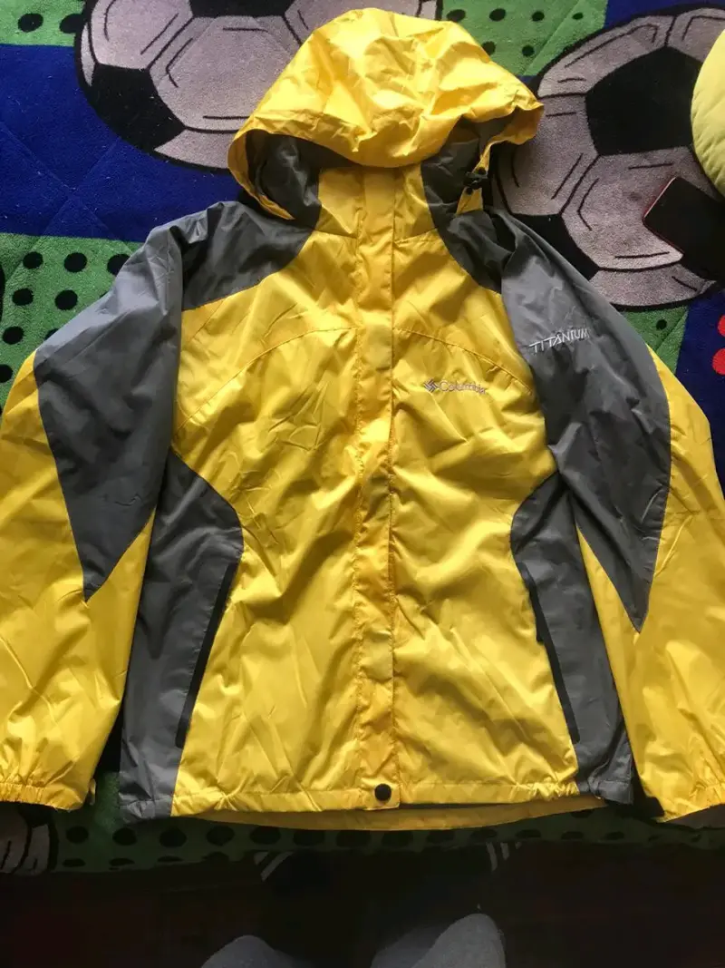Chaqueta Impermeable Columbia Titanium Amarilla