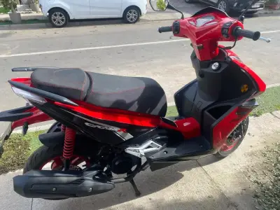 Moto Scooter 150 CC Nueva - miniatura 1