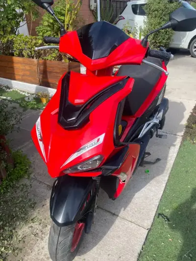 Moto Scooter 150 CC Nueva - miniatura 3