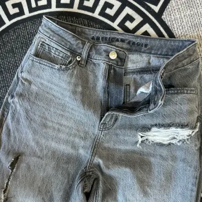 American Eagle Mom Jeans - miniatura 3