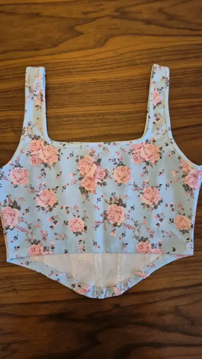 Top floral azul Shein con tirantes - miniatura 2