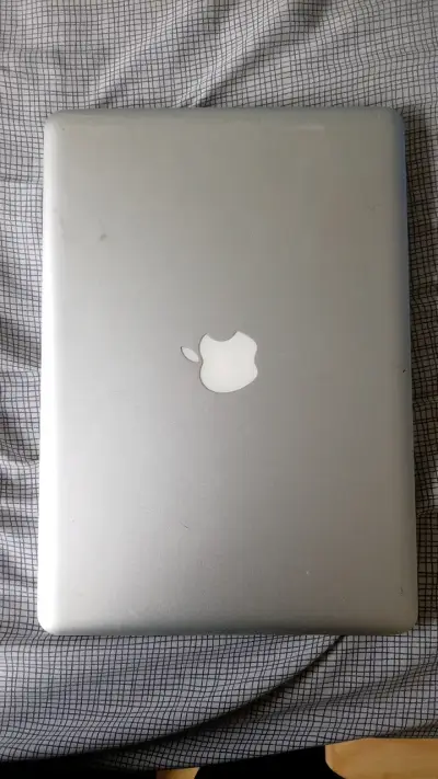 MacBook Pro usado en buen estado - miniatura 1