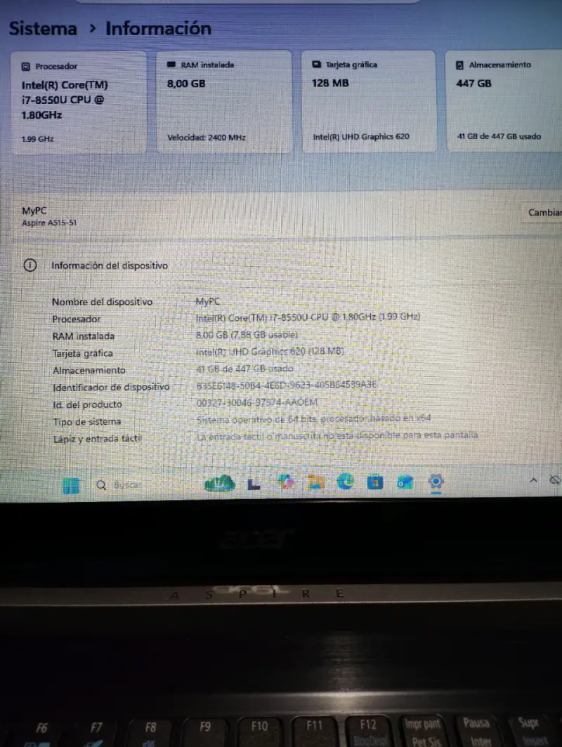 Laptop Acer Aspire con cargador incluido - 6