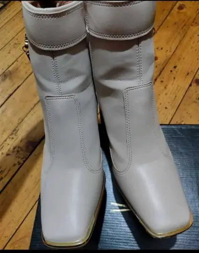 Botines color crema Vizzano con tacón - miniatura 3