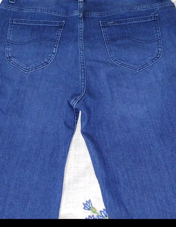 Jeans Lee azul oscuro de mujer - 2