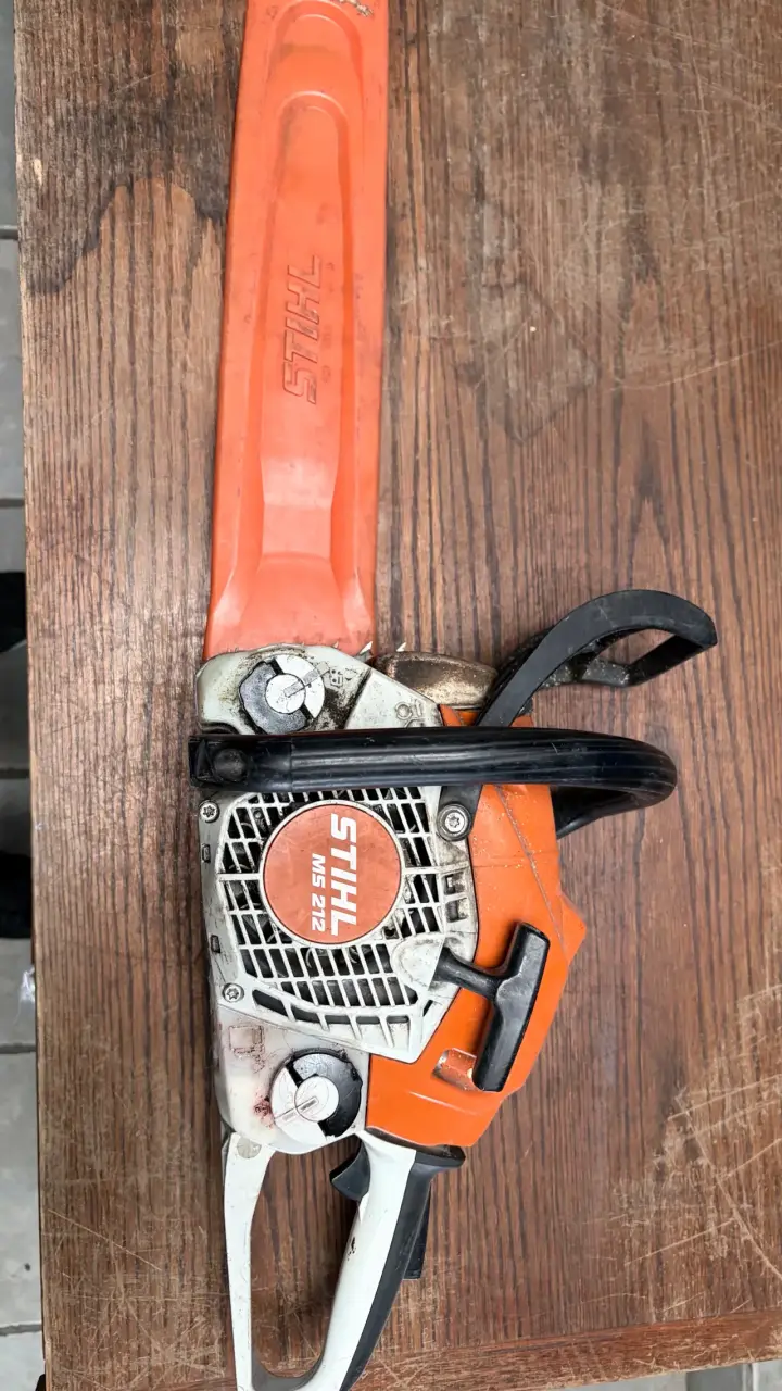 Motosierra Stihl MS 212 usada en buen estado