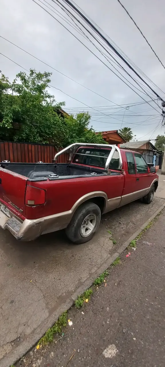 Camioneta s10 1997 pickup roja en buen estado - 2