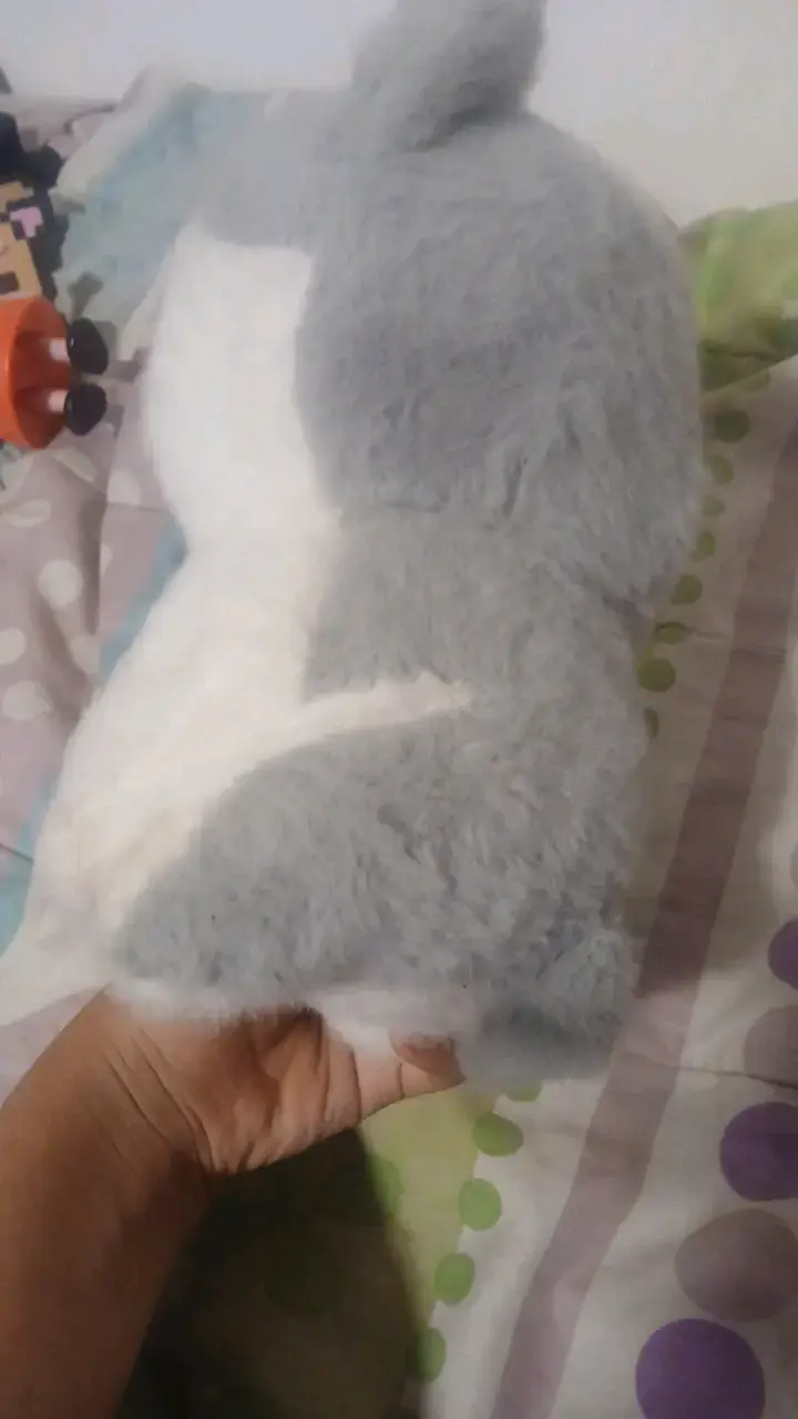 Peluche de gato blanco y gris suave - 3