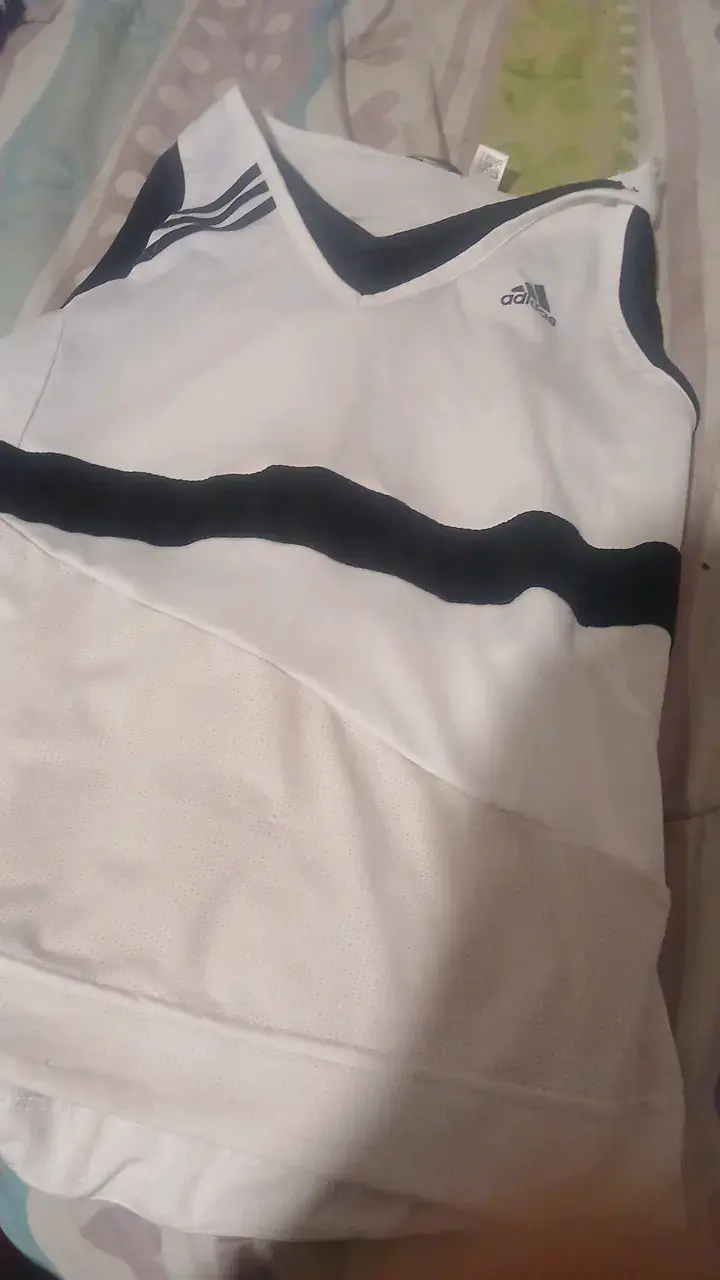 Polera deportiva blanca Adidas ClimaLite