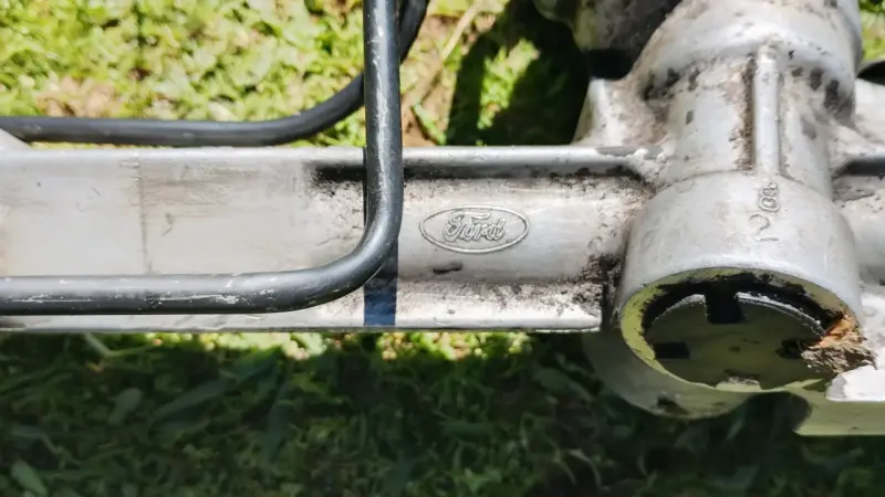 Cremallera de dirección hidráulica Ford usada - 3