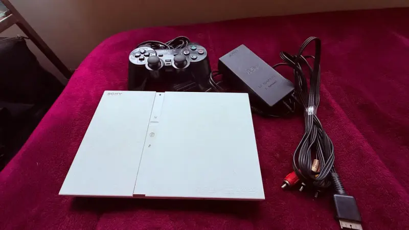Consola Sony PlayStation 2 Slim blanca con control - 5