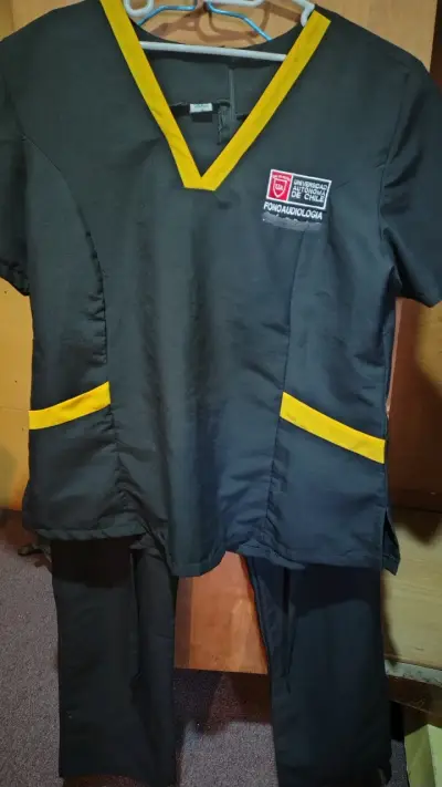 Uniforme de fonoaudiología Universidad Autónoma - miniatura 1