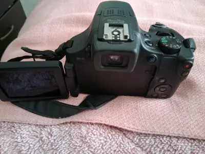 Cámara Canon PowerShot SX60 HS con accesorios - miniatura 2