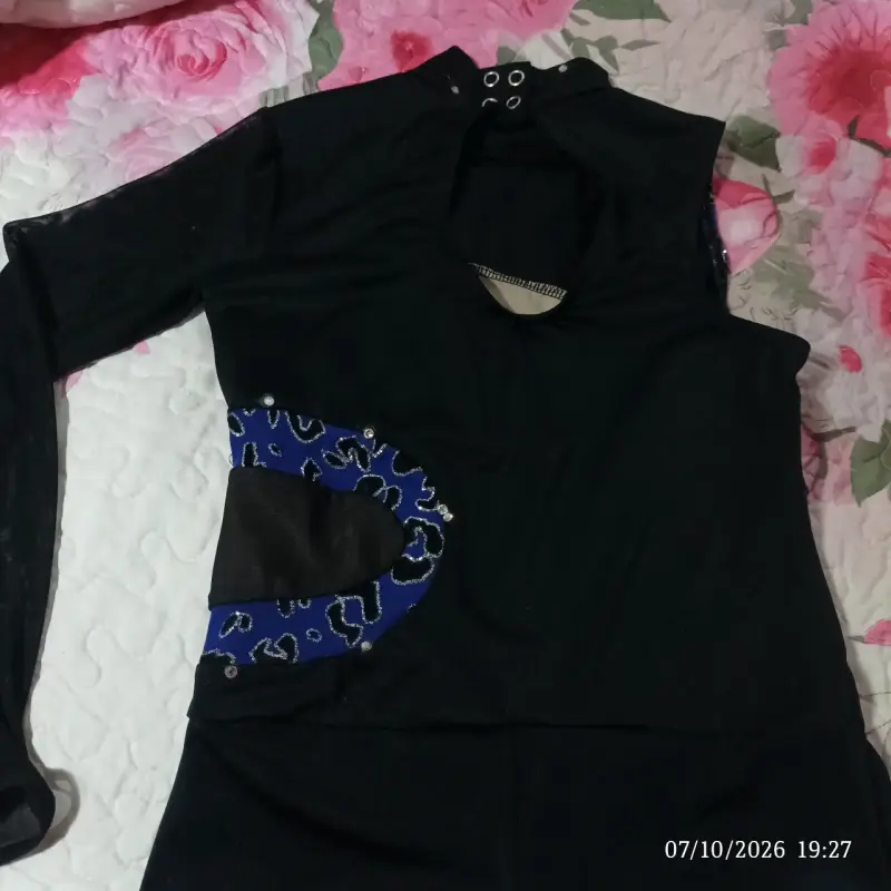 Traje de Baile Negro con Detalles Azules - 2