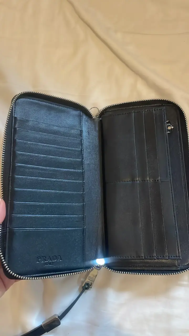 Cartera de cuero negra Prada con cierre - 3