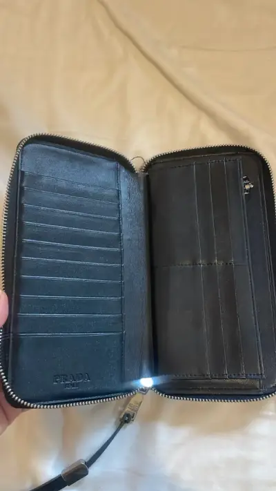 Cartera de cuero negra Prada con cierre - miniatura 3