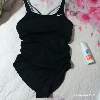 Traje de baño deportivo negro Nike talla S - miniatura 3