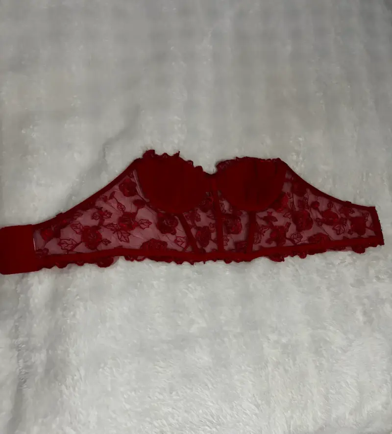 Bralette rojo de encaje floral - 3