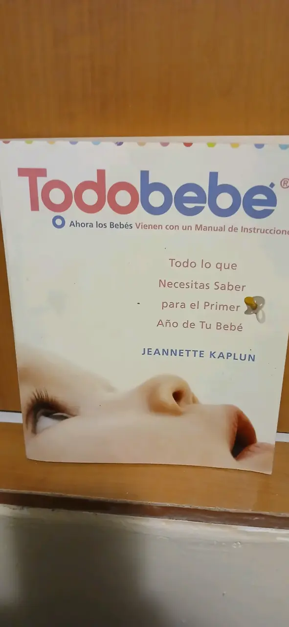 Libro Todobebé para el primer año del bebé