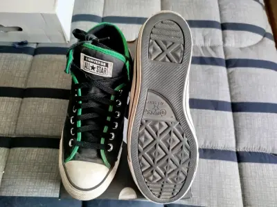 Zapatillas Converse All Star negras con detalles verdes - miniatura 1