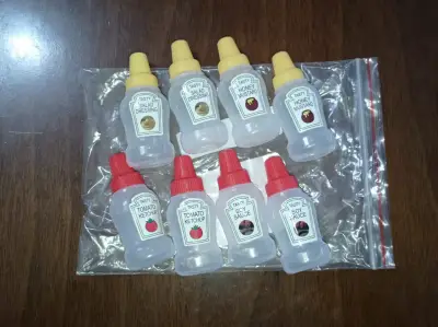 Set de botellas plásticas para salsas - miniatura 1