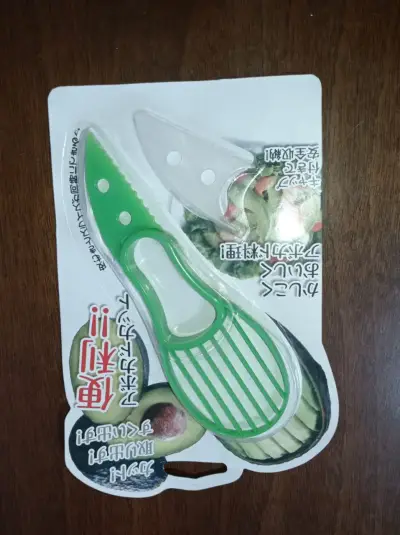 Cortador de aguacate 3 en 1 verde - miniatura 2