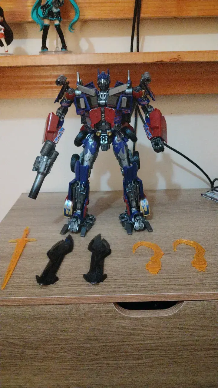 Figura  Optimus Prime escala masterpiece