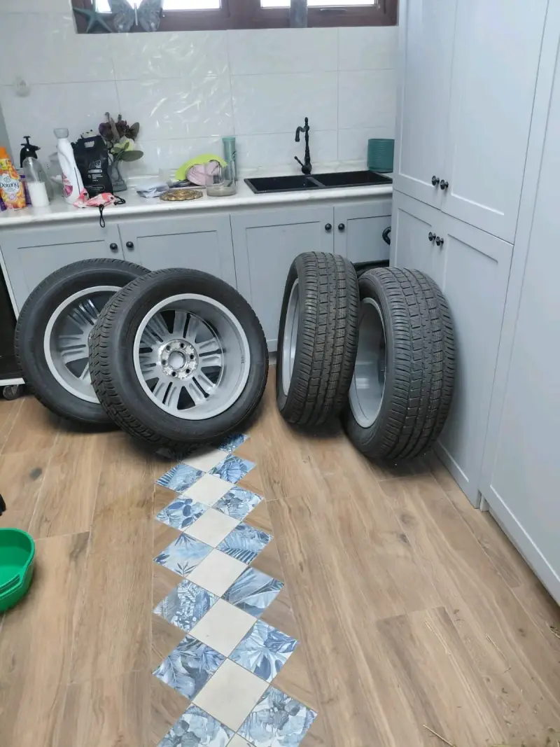 Juego de Llantas, Neumáticos  Toyota Aro 20 - 6