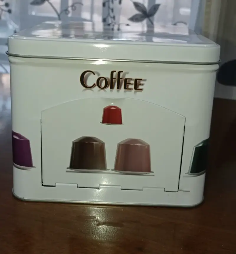 Caja metálica para cápsulas de café