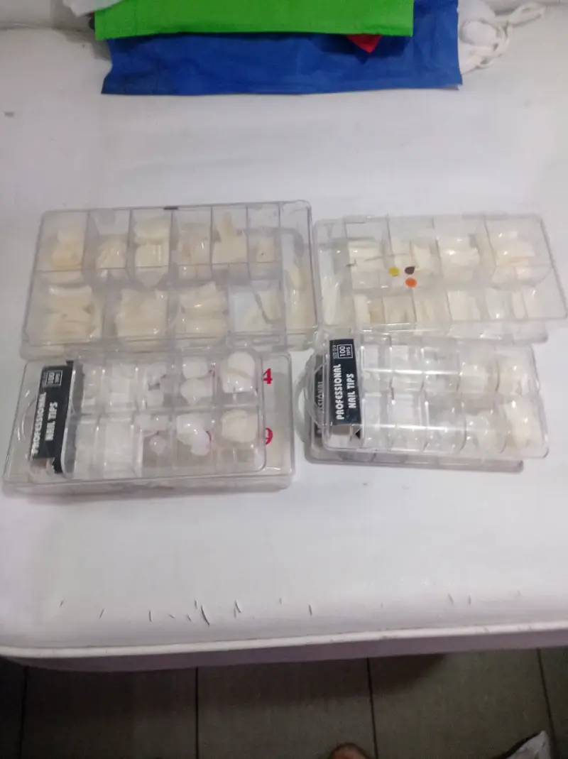 Kit de uñas acrílicas con tips y decoraciones