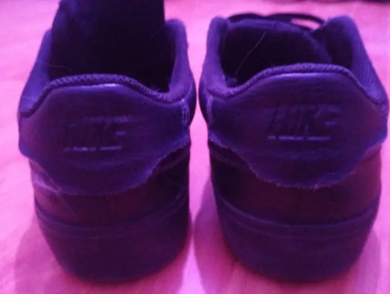 Zapatillas deportivas negras Nike usadas - 3