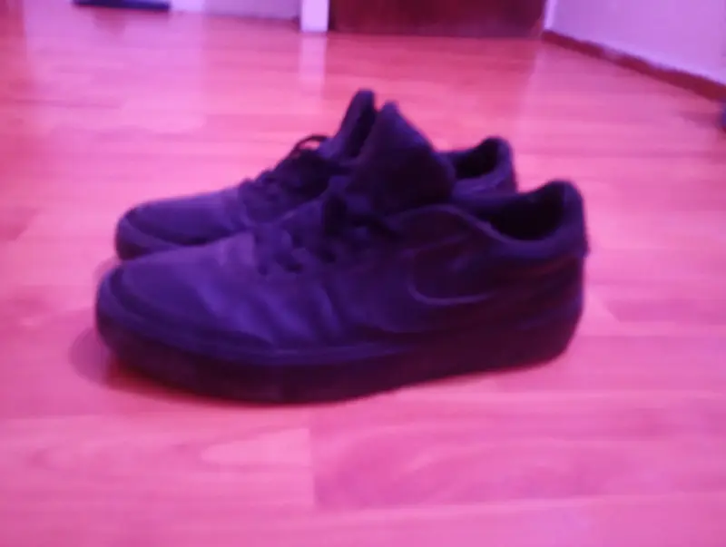 Zapatillas deportivas negras Nike usadas - 4
