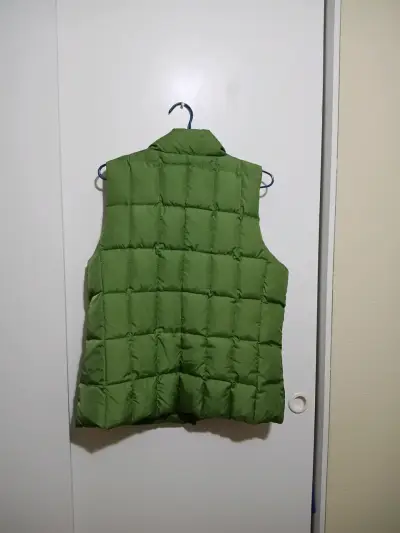 Chaleco acolchado verde GAP para mujer - miniatura 2