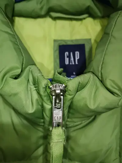 Chaleco acolchado verde GAP para mujer - miniatura 3
