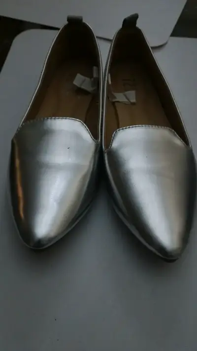 Zapatos planos plateados para mujer talla 37 - miniatura 1