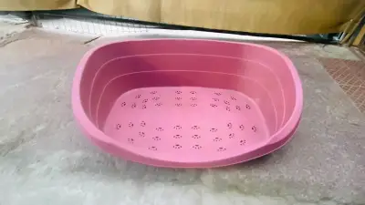 Cama plástica rosa para mascotas grande - miniatura 1