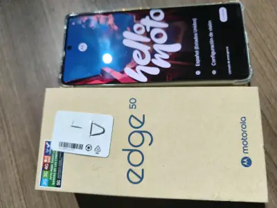 Motorola edge 50 256GB pantalla 120 HZ - miniatura 1