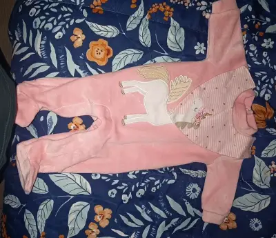 Ropa de bebé - miniatura 2