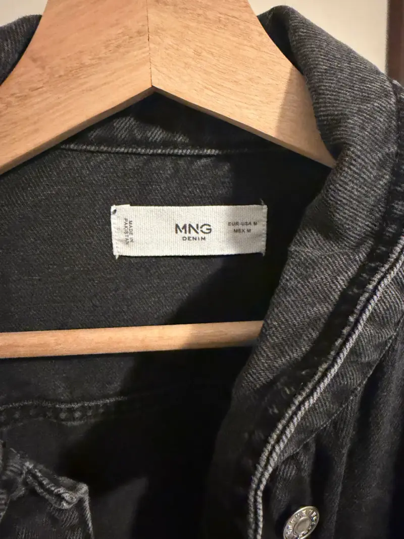 Chaqueta de mezclilla negra Mango Denim - 3